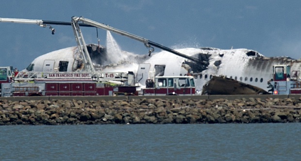 Boeing 777 crashed and burned